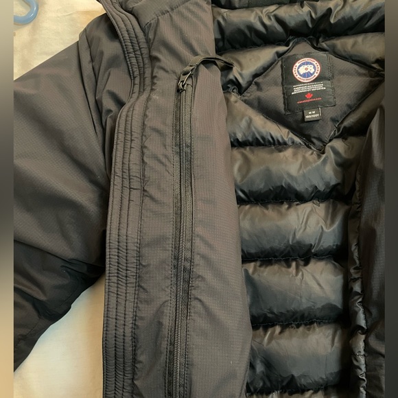 Black Canada Goose jacket size Medium. 9/10 condition - Picture 4 of 7